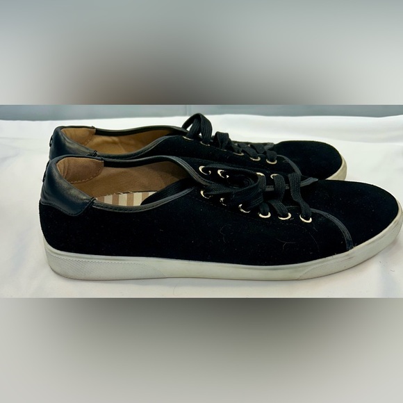 Vionic Women's Black and Tan Sneakers - Picture 3 of 6